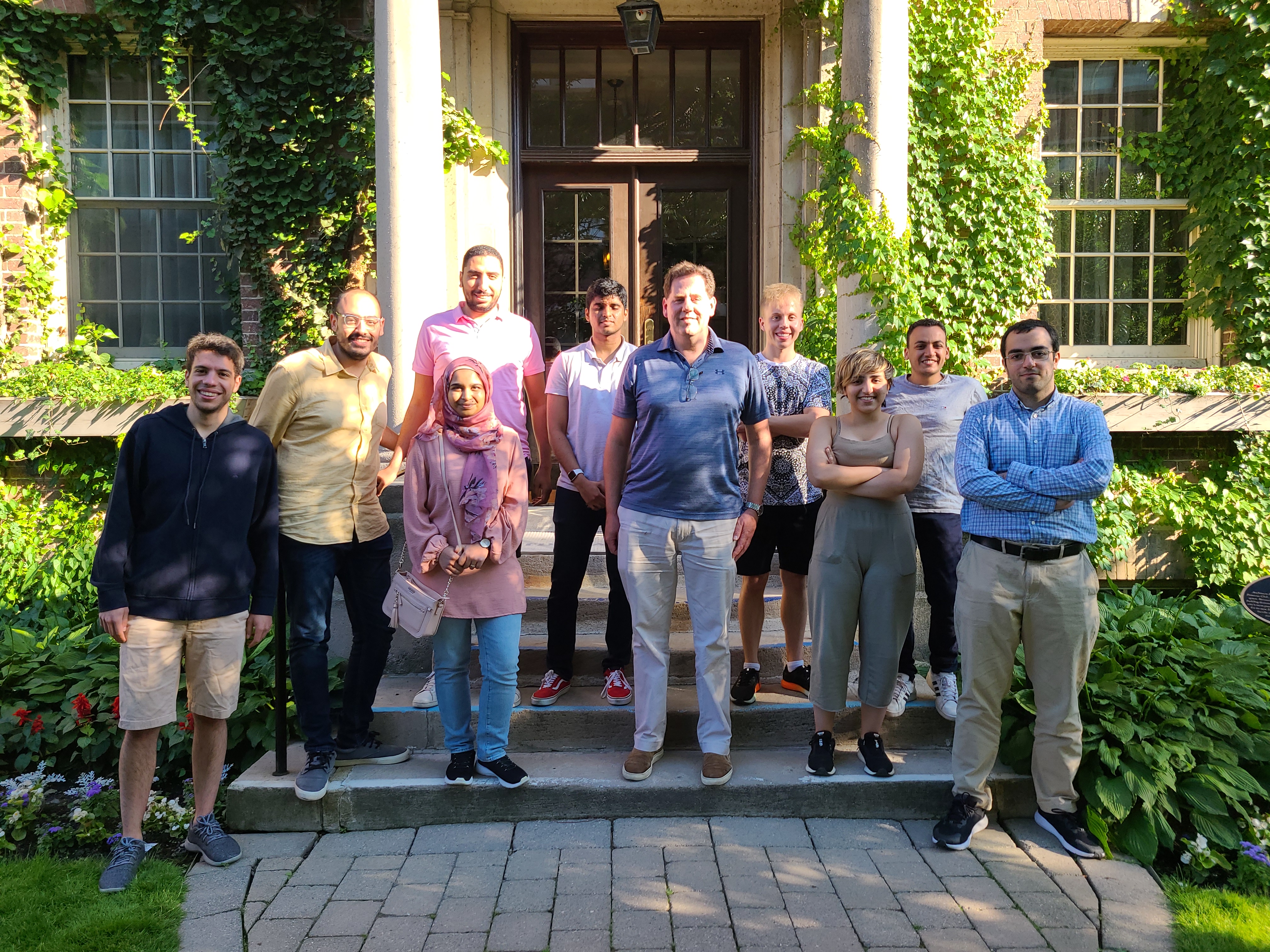 Vaughn's research group lunch at UToronto Faculty Club - 2022